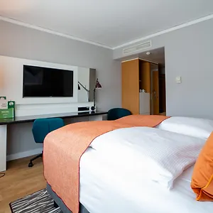 Berlin Airport - Conference Centre By Ihg Schönefeld